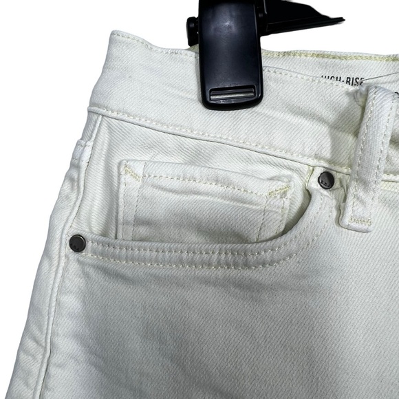 ANA cut off denim shorts size 6 HIGH-RISE
DENIM BOYFRIEND SHORT 5" INSEAM - Picture 3 of 10